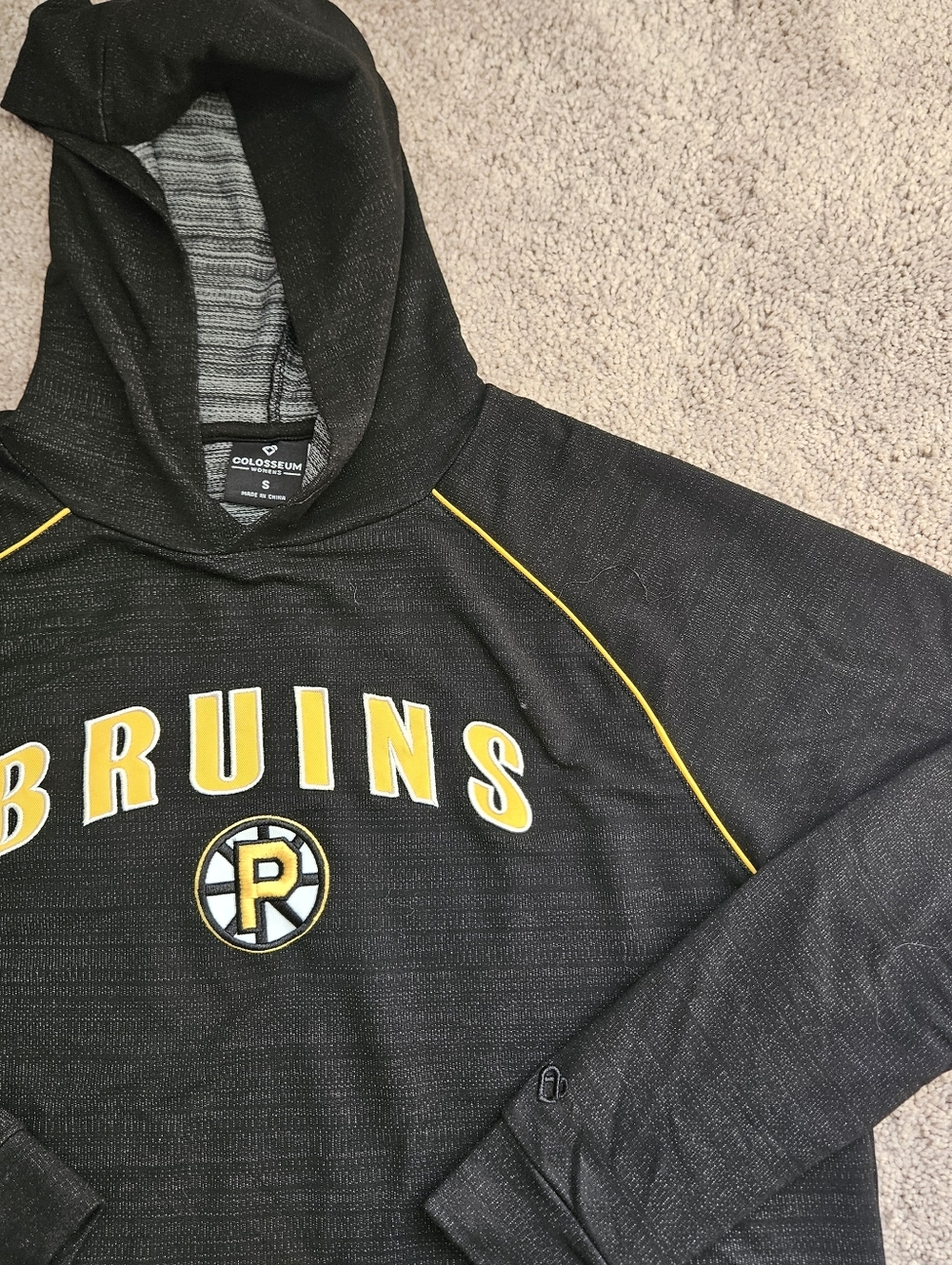 Coliseum Providence Bruins cropped Hooded sweatshirt Womens Small PBruins
